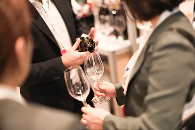 專訪VINEXPOSIUM CEO:葡萄酒市場結構已發(fā)生變化,酒莊不應過度依賴進口商